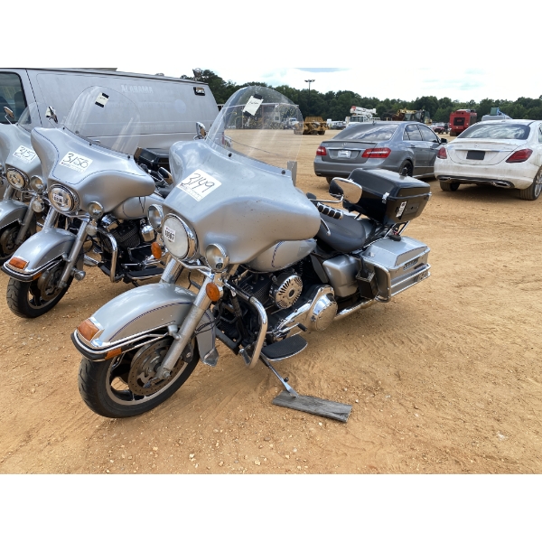 2010 HARLEY DAVIDSON FLHTPI Motorcycles