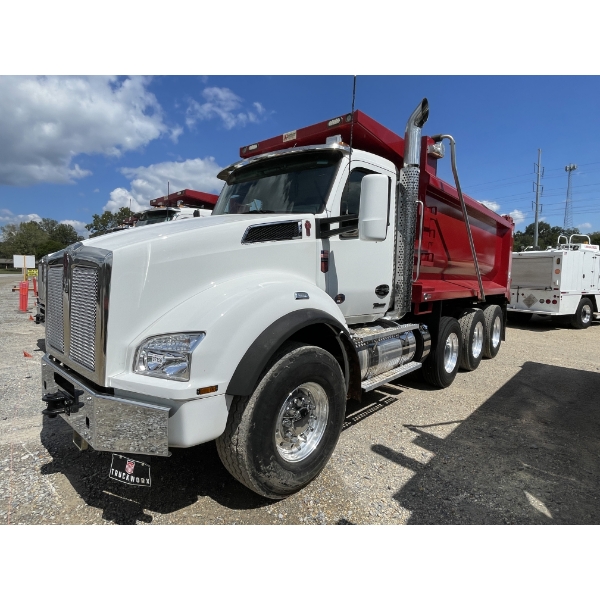 2025 KENWORTH T880 Dump Truck