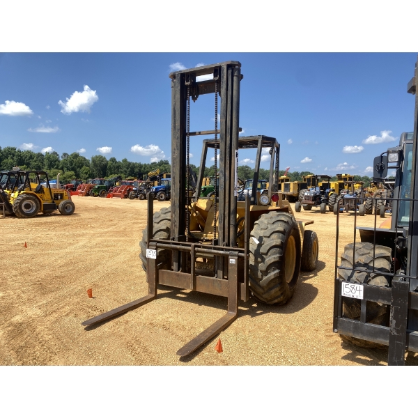 1996 LIFT KING BM22FL ROUGH TERRAIN Forklift - Mast