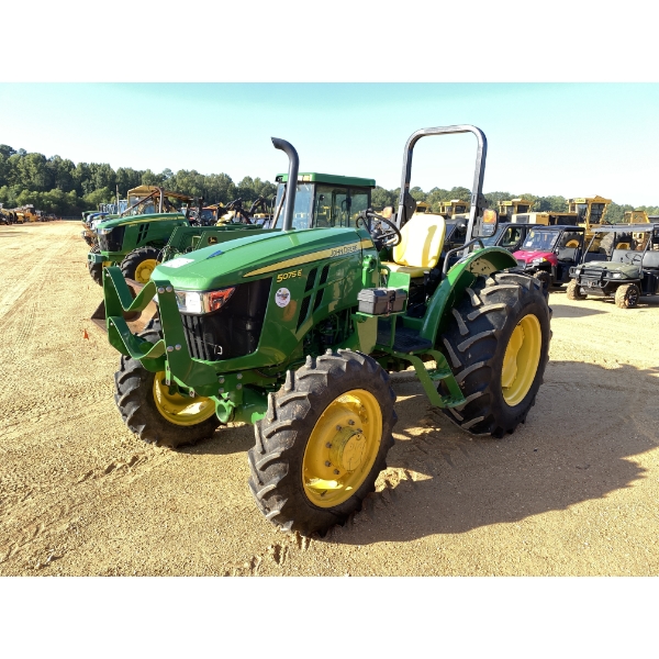 2021 JOHN DEERE 5075E Farm Tractor