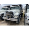 Image 1 : 2020 MACK GR64F Dump Truck