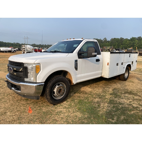 2017 FORD F350 XL Service / Mechanic Truck