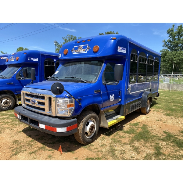 2017 FORD E350 Bus
