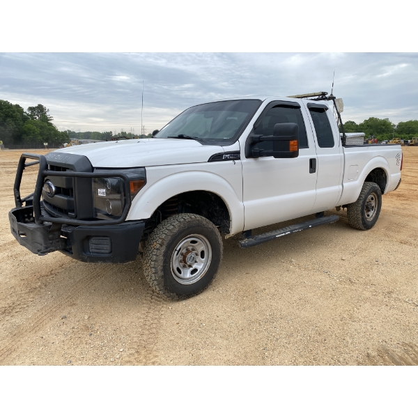 2012 FORD F250 XL Pickup Truck