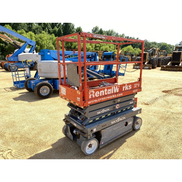 2015 SKYJACK SJIII 3219 Scissor Lift