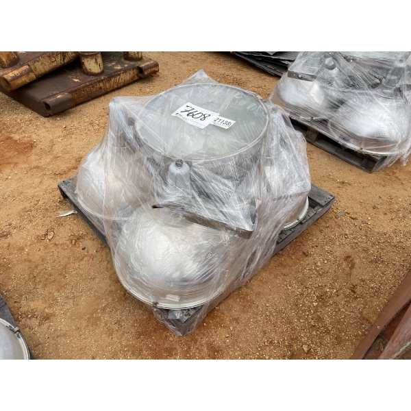 WAREHOUSE LIGHT FIXTURES