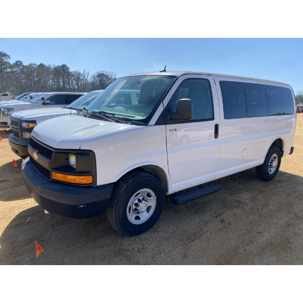 2015 CHEVROLET EXPRESS Passenger Van