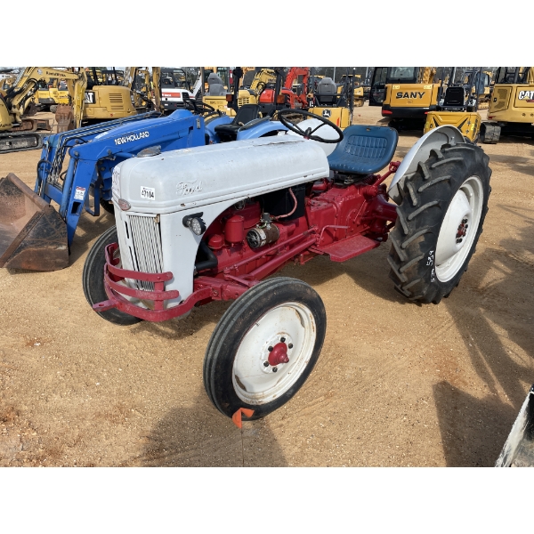 FORD 8N Farm Tractor