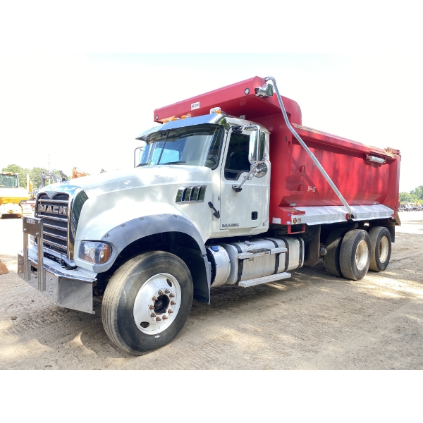 2018 MACK GU713 Dump Truck