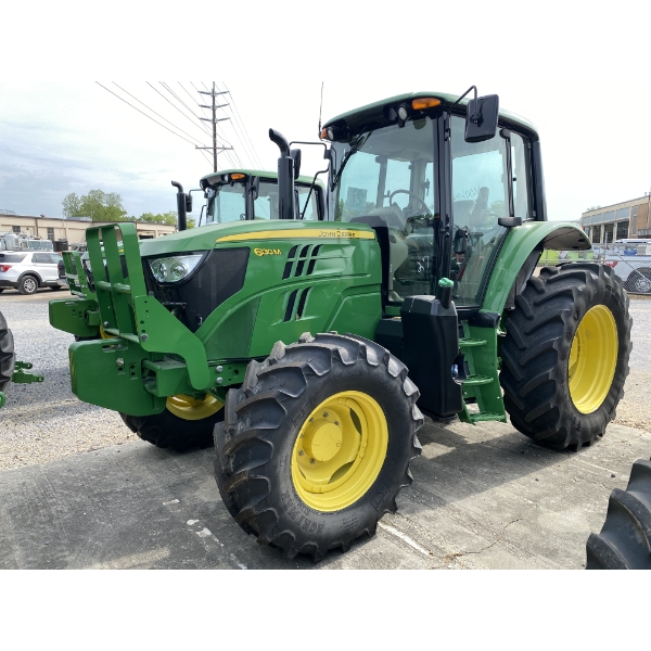 2017 JOHN DEERE 6130M Farm Tractor