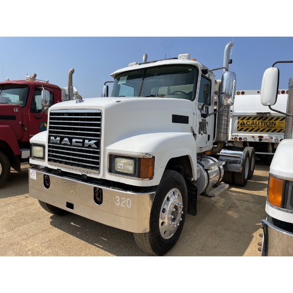 2006 MACK CHN613 Day Cab Truck