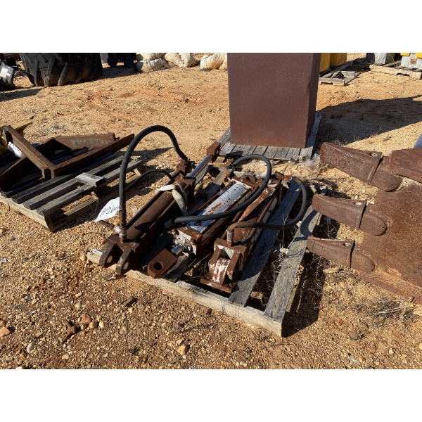 (3) HYD CYLINDERS