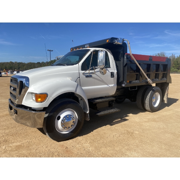 2007 FORD F750 XL Dump Truck