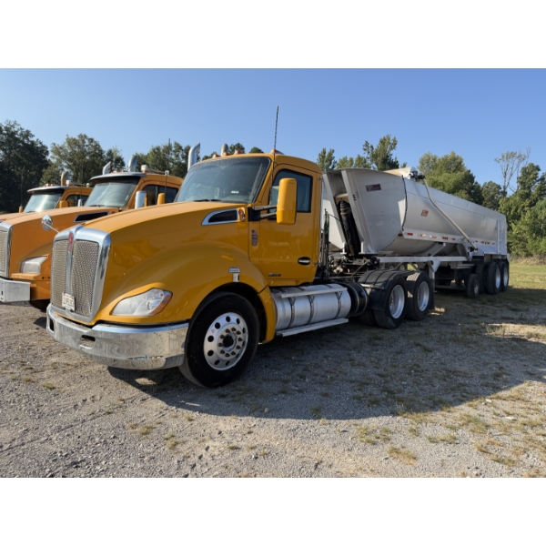 2021 KENWORTH T680 Day Cab Truck