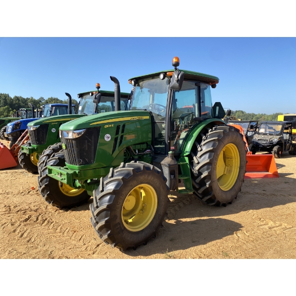 2021 JOHN DEERE 6105E Farm Tractor