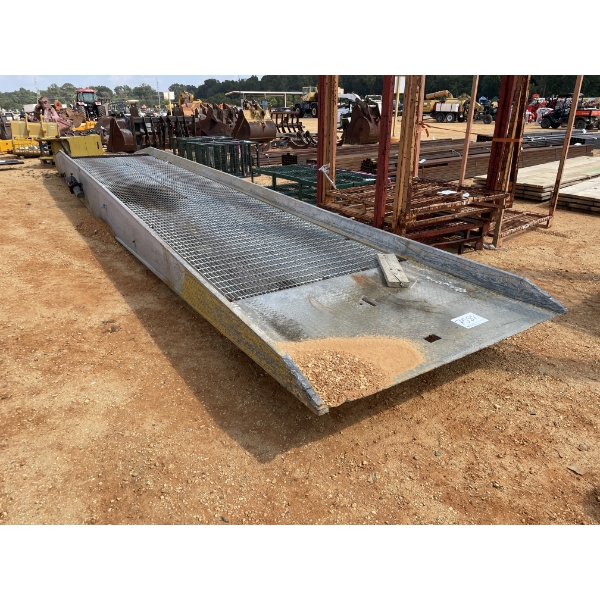 MAGLINER LOADING RAMP 70" X 36'
