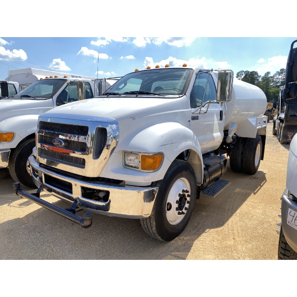 2011 FORD F750 XL Water Truck