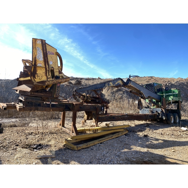 2013 JOHN DEERE 437D Log Loader