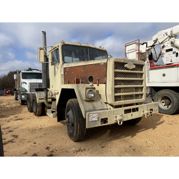 1984 AM GENERAL M915-A1 Day Cab Truck