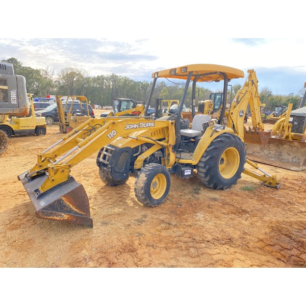 2003 JOHN DEERE 110 Backhoe