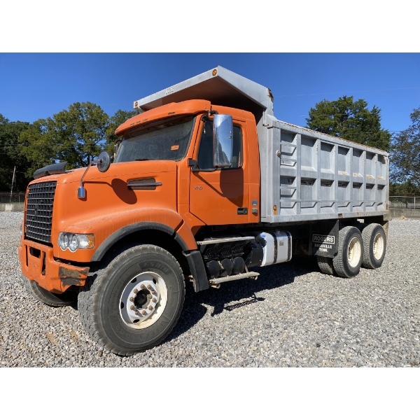 2019 VOLVO VHD Dump Truck