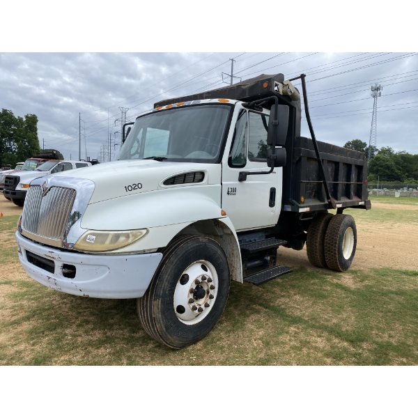 2003 INTERNATIONAL 4300 Dump Truck