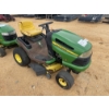 Image 4 : JOHN DEERE 42" RIDING LAWN MOWER Lawn Mower
