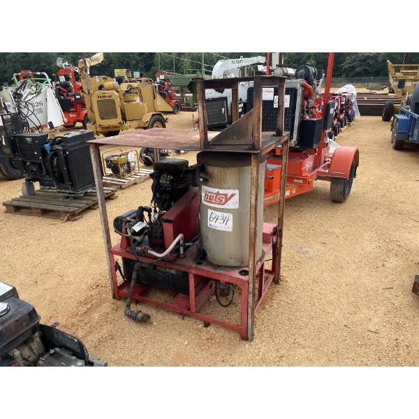 HOTSY  Pressure Washer