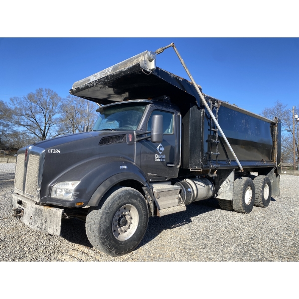 2020 KENWORTH T880 Dump Truck