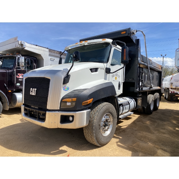 2016 CAT CT660 Dump Truck