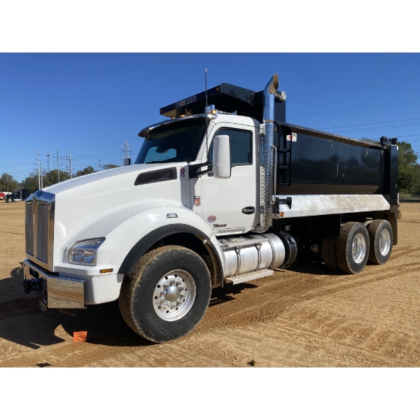 2021 KENWORTH T880 Dump Truck