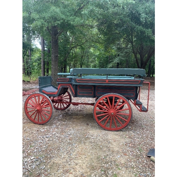 "GREEN AND RED ROOFLESS" HORSE-DRAWN CARRIAGE