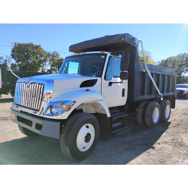 2014 INTERNATIONAL WORKSTAR 7400 Dump Truck