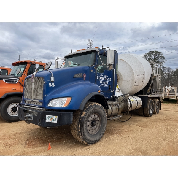 2018 KENWORTH T400 Concrete Mixer / Pump Truck