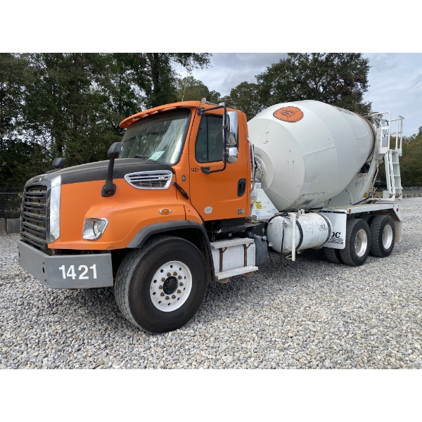 2017 FREIGHTLINER 114SD Concrete Mixer / Pump Truck