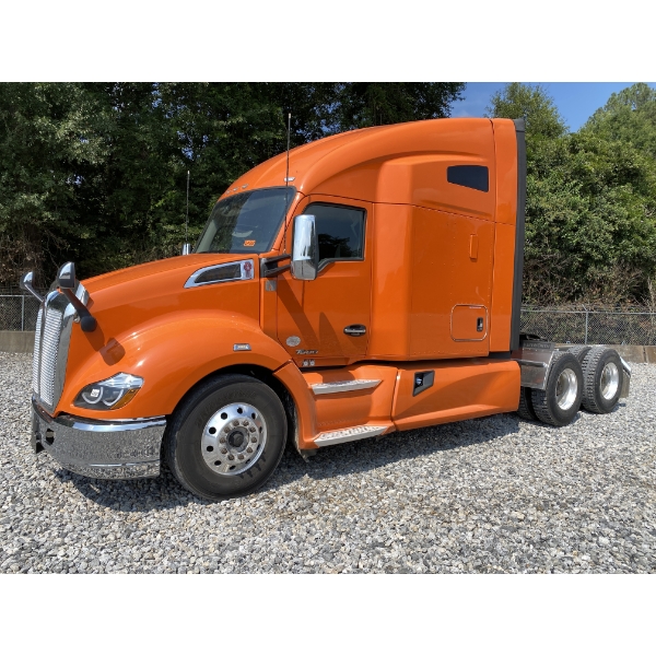 2022 KENWORTH T680 Sleeper Truck