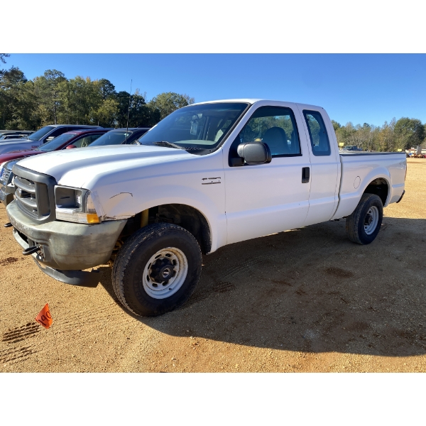 2003 FORD F250 XL Pickup Truck