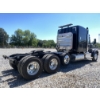 Image 3 : 2025 PETERBILT 567 Sleeper Truck
