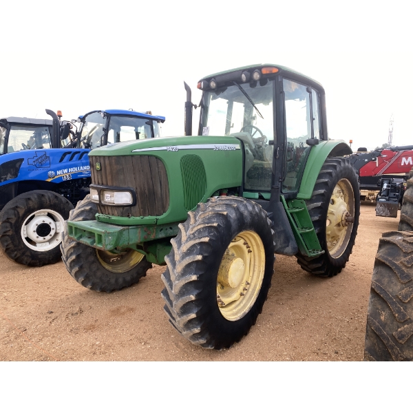 JOHN DEERE 7420 Farm Tractor