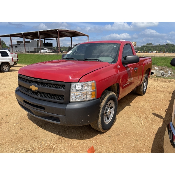 2013 CHEVROLET SILVERADO Pickup Truck