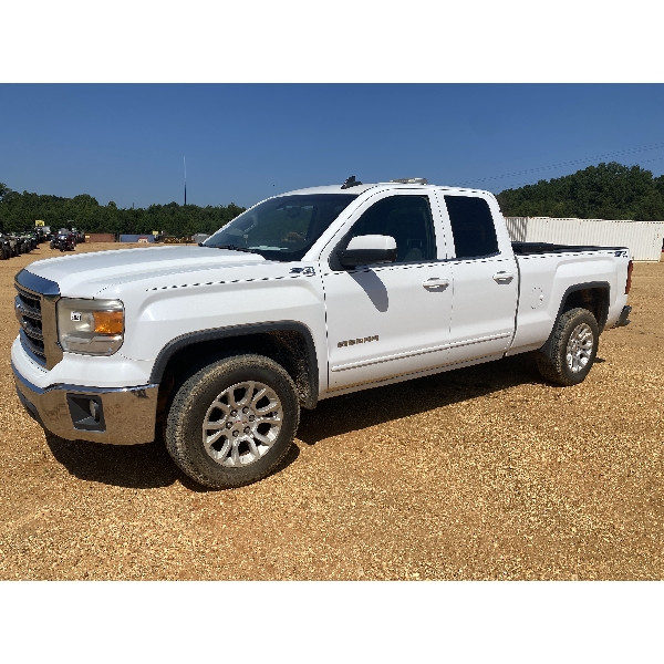 2015 GMC SIERRA Z71 Pickup Truck