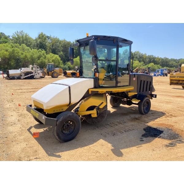 2017 LAY MOR SM450ST Broom