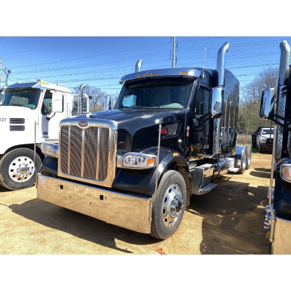2019 PETERBILT 567 Sleeper Truck