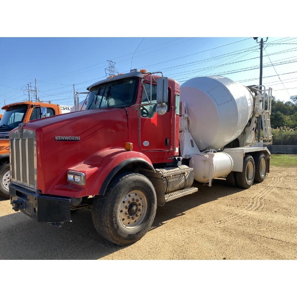 2016 KENWORTH T800 Concrete Mixer / Pump Truck