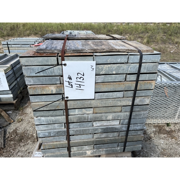 STAIR TREAD Aerial Work Platform