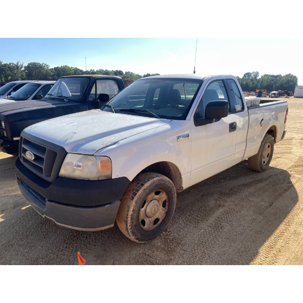 2005 FORD F150 XL Pickup Truck