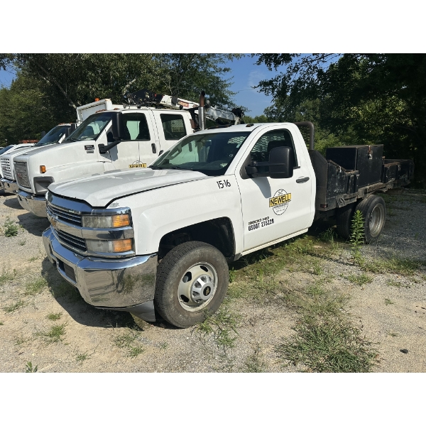2015 CHEVROLET 3500 HD Flatbed Truck
