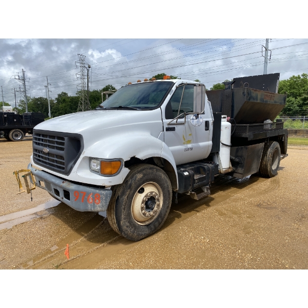 2000 FORD F750 Asphalt Distributor Truck