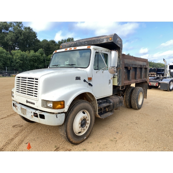 2000 INTERNATIONAL 4700 Dump Truck
