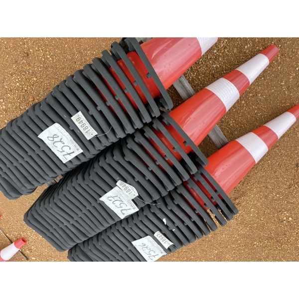 SAFETY CONES APPROX 25 EA